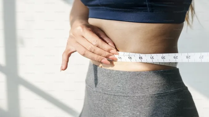 A growing body of research suggests that simple daily rituals may support metabolic health during hormonal transitions.