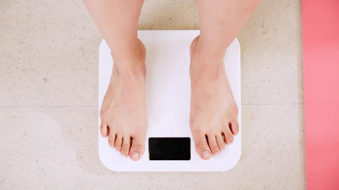 A growing body of research suggests that simple daily rituals may support metabolic health during hormonal transitions.