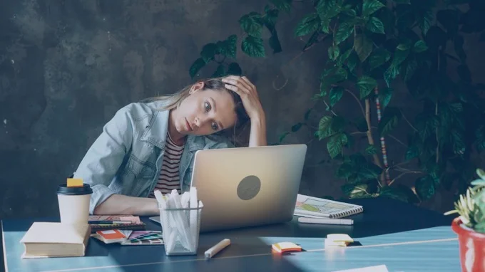 A growing body of research suggests that simple daily rituals may support metabolic health during hormonal transitions.